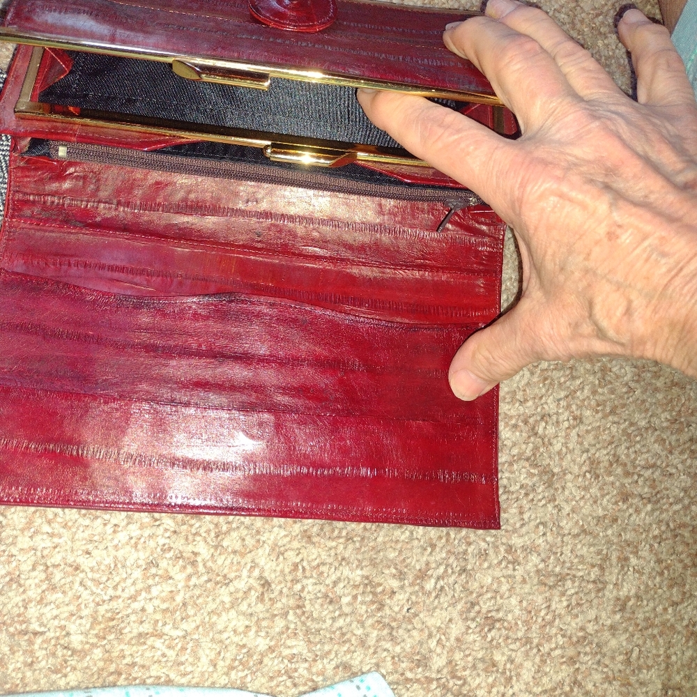 Red Wallet - image 4